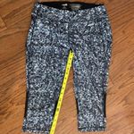 Avia capris length blk gray yoga pants - size medium Photo 10