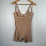 HoneyLove Open Photo 2