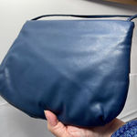 Vintage faux leather blue bow shoulder bag. Blue Photo 5
