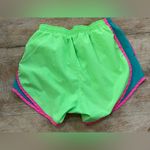 Nike  Tempo Women’s Sz‎ XS Bright Green/Hot Pink Athletic Shorts Photo 1