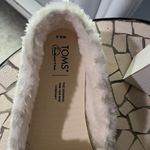Toms NWOT fuzzy shoes Photo 2