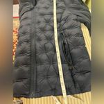 The North Face  Holladown crop Cross-Stitch Goose Down Puffer Jacket, size Medium Photo 14