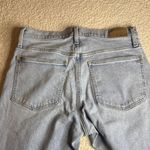Madewell The Perfect Vintage Straight Button Fly Light Wash Jeans Photo 5