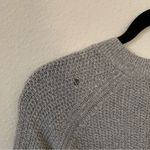 Old Navy Light Grey Knit Sweater Size Small Hole Photo 6