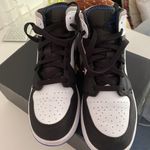 Jordan Air 1 Mid SE White Black Royal (GS) Photo 3