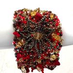 Red beaded flower bracelet Photo 2