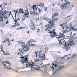 Panama Jack  blue floral shorts size medium with pockets Photo 1
