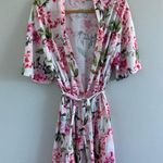 Show Me Your Mumu Pink Floral  Short Sleeve Robe. Photo 0