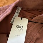 Alo Yoga  joggers Photo 1