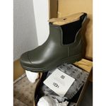 UGG Woman's Boots  Droplet Size 6 Brand New In Box Photo 7