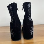 Kenneth Cole  New York Women's Renna Velvet Velour Heeled Ankle Boots Size 10 M Photo 5