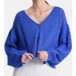 Molly Bracken  blue button cropped knit v-neck cardigan medium. Photo 1