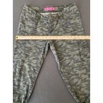 Camo Capri Pants Womens 31x20 Green Camoflauge Crop Cinch Leg Tag 9 GLO Jeans Size undefined Photo 6