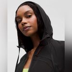 Lululemon  NWT Define Cropped Hoodie Mesh Jacket Black Size 4 Photo 4