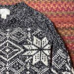 Ruby Moon  GREY & WHITE WOOL BLEND CROP SWEATER Photo 1