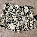 Lulus wrap skort Black Size L Photo 3