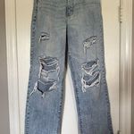 Daze Women’s Light Wash Distressed Jeans High Waisted size 26 Blue Photo 0