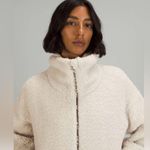 Lululemon Cinchable Fleece Zip Up Jacket White Opal Pockets Size 6? Photo 3