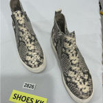 Steve Madden Womans Wedgie 8.5 M Brown Beige Snake Print Zip Hidden Wedge Bootie Photo 0