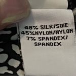 Diane Von Furstenberg  silk blend black/white print halter top blouse Size M Photo 10