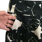 The Limited  A-Line floral pleated skirt Size S Small Cocktail Flair Black White Photo 9