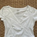 SO  White Small V Neck Cropped Short Sleeve Top Juniors Photo 2