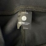 Electric yoga  black half leg mesh leggings Photo 4