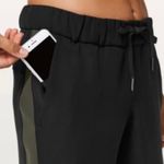 Lululemon On The Fly Pant Woven *Track Stripe Black / Dark Olive 27”Size 4 Photo 3