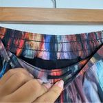 Lululemon Chroma Fusion Multi / Black 2.5” Hotty Hot Short II Photo 3