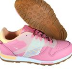 Reebok  Pink and Cream Retro Sneakers with Gum Sole Photo 2