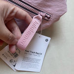 Lululemon  Fast Track Bag 2.0 9L - Pink Haze Photo 3