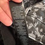 White House | Black Market WHBM Gray Floral Printed Black Cropped Jeans Women's Size 14 w/ Pockets Photo 5