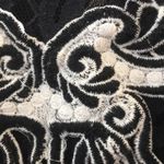 FINAL MARKDOWN Ladies’ HeartSoul Appliqué & Lace Top (M) Black Size M Photo 2