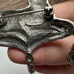 Avon Kitty Cat On Tasseled Pillow Charms Brooch Pin Green Rhinestone Silver Photo 5