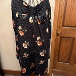 New York Laundry Cute black top with flowers and dots. Size 1X.​​​ Photo 2