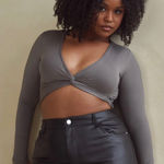 Klassy Network TWIST KNOT LONG SLEEVE
BRAMI (CROP) Size XL NWT Photo 0