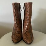 Paige Taupe Brown Snake Animal Print Leather KAYLEE Zip Heeled Ankle Boots 7 US Photo 2