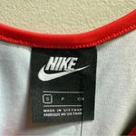 Nike NEW Standard Fit Active Crop Top – Tropical Print Women’s Small Athleisure Photo 5