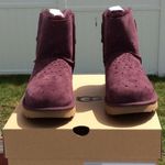 UGG Star girl Bow Mini Photo 1