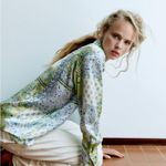 ZARA NWT  SATIN EFFECT SILKY FLORAL RELAX FIT SHIRT Photo 3