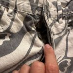 PacSun  butterfly dad jeans gray and white 25 Photo 4