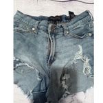 Kendall + Kylie  The Icon Short Photo 6