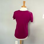 Under Armour Run Magenta Short Sleeve Fitted Tshirt Size M Photo 1