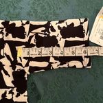 LuLaRoe  NWT Disney Queens cute T-shirt that runs big Photo 5