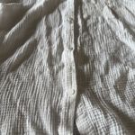 100% Cotton White Textured Button Photo 5