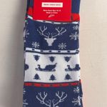 Winter Holiday Seasonal Print Crew Style Socks NWT OS Blue Photo 0