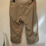 The North Face Women’s Khaki Capri Pants Photo 5