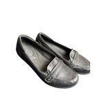 Clarks Womens Black pebbled Leather Loafers Size 9 Photo 1