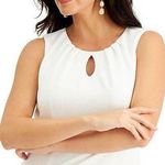 Kasper NWT Pique Keyhole-Neck Sheath Dress in lily white Photo 2