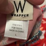 Wrapper  NWT cold shoulder top Sz L Photo 3